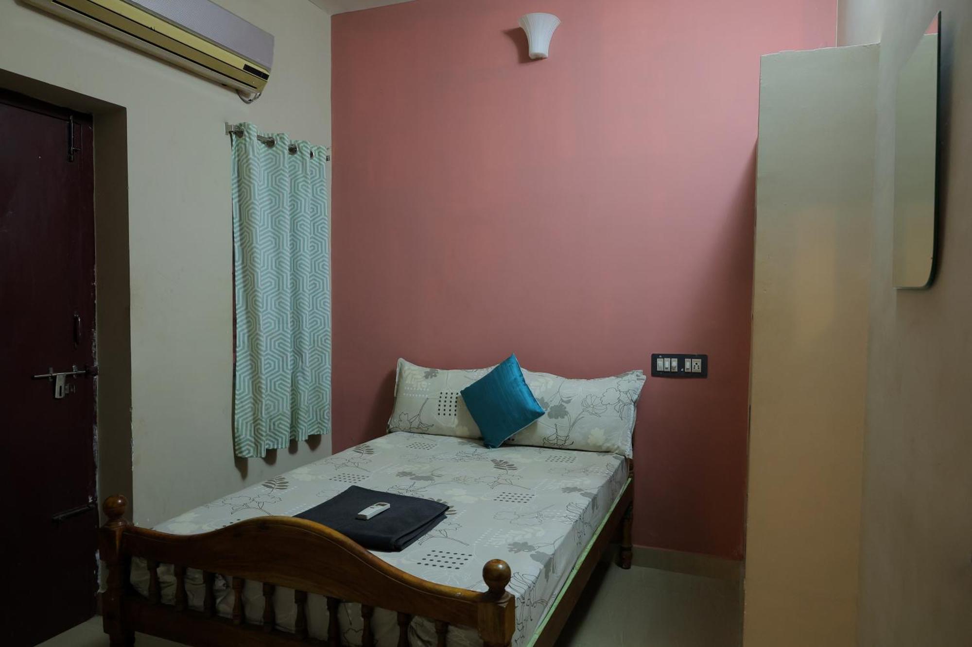 Hotel The Club House Pondicherry Esterno foto