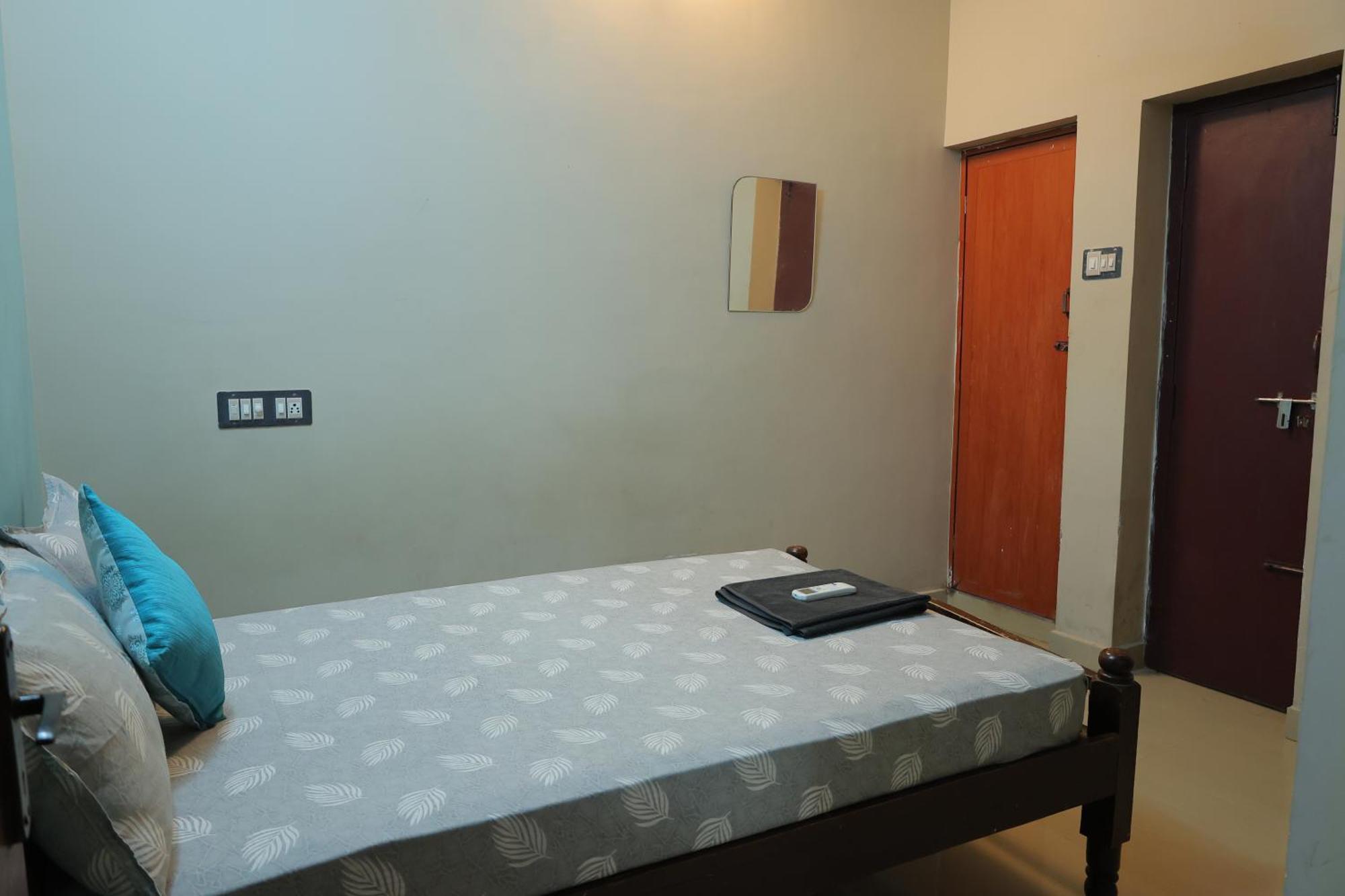 Hotel The Club House Pondicherry Esterno foto