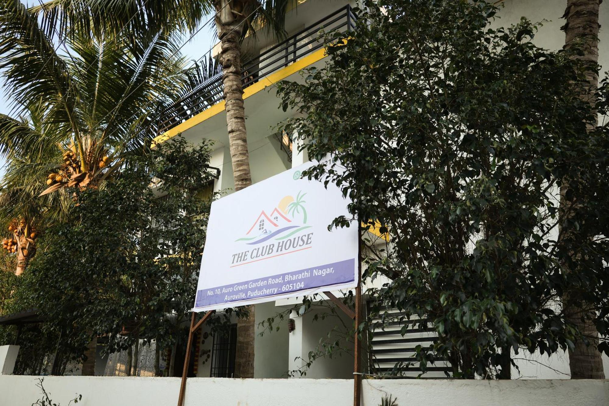 Hotel The Club House Pondicherry Esterno foto